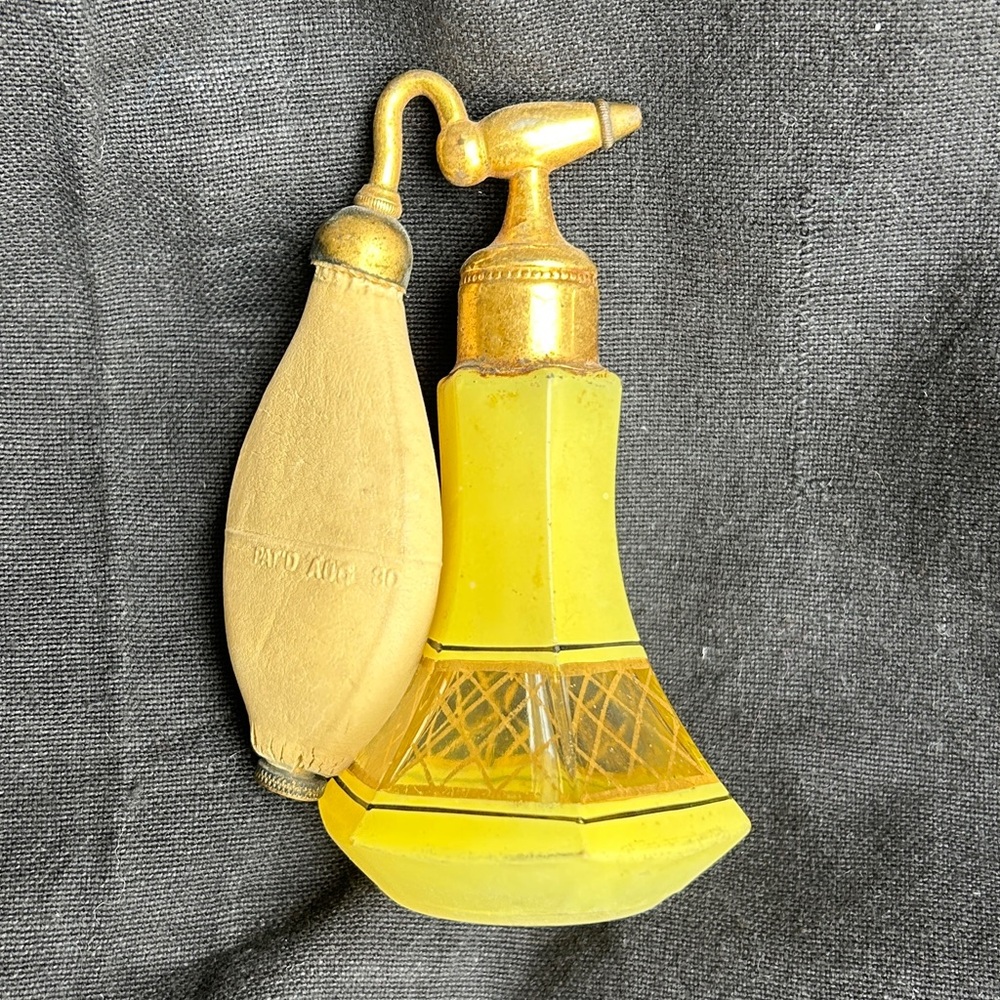 DeVilbliss Vintage Glass Perfume Atomizer